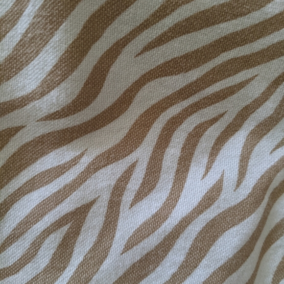 Ann Taylor Hi-Waist Zebra Pant w/Tapered Leg - Picture 4 of 8